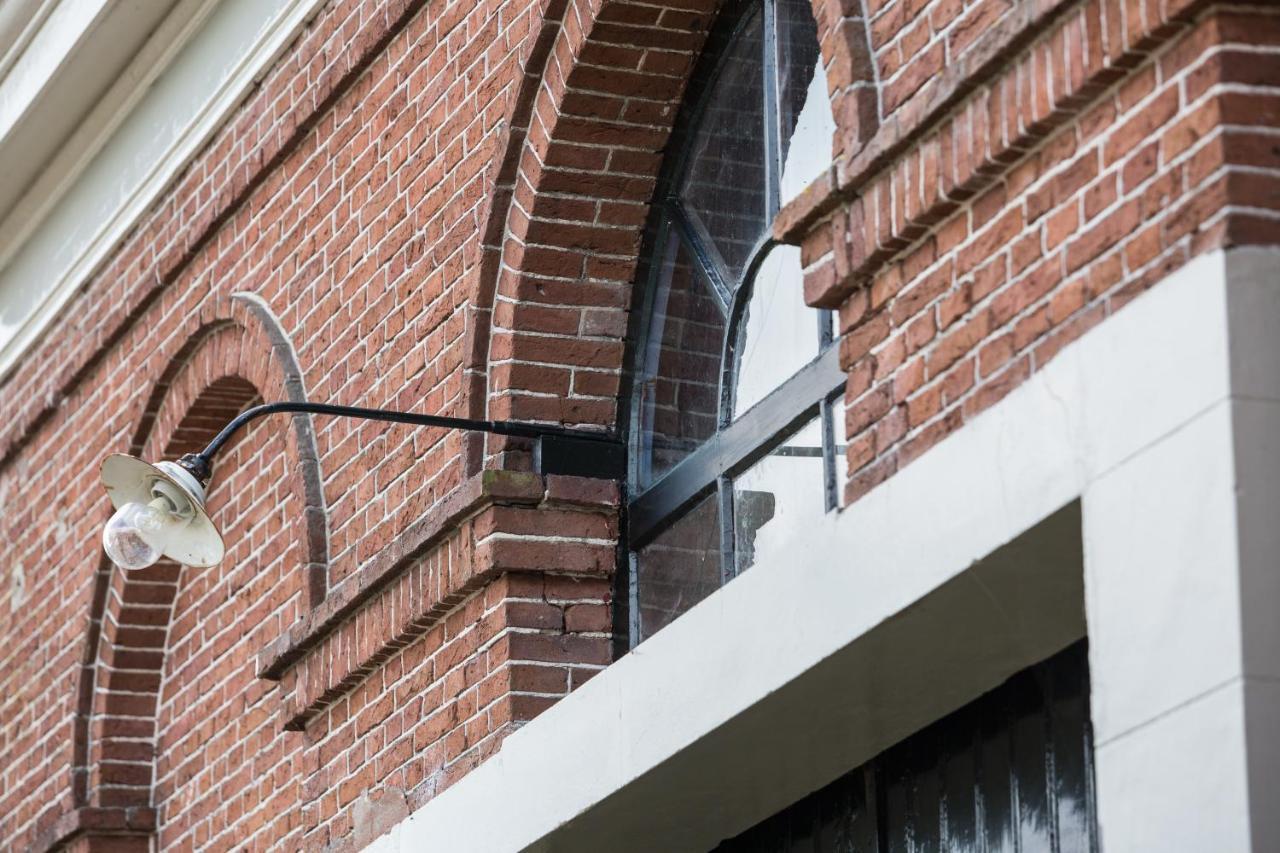 D' Ald Skoalle - Sfeervol Appartement In Oude School. Wijtgaard المظهر الخارجي الصورة